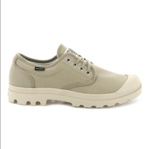 Palladium Chunky Oxfords - 7.5 Women in Ecru